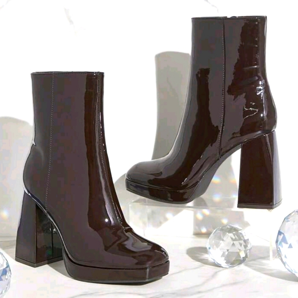 NWT SHUZIA chocolate brown faux patent leather platform ankle boots, size 6.5.